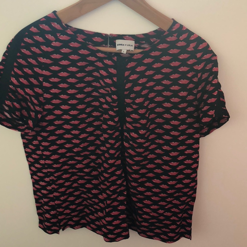 Lip shirt from Bumba y Lola